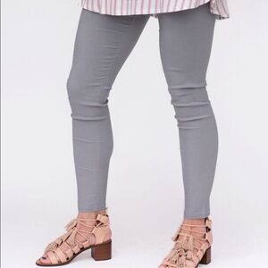 Agnes & Dora Gray Skinny Pixie Pants- steel gray- XL- NWT